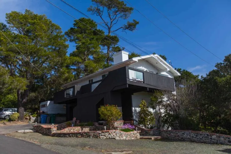 Links to Gallery with a View