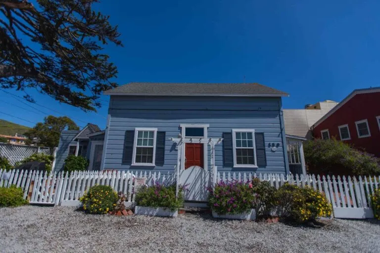 Links to Historic Saltbox House