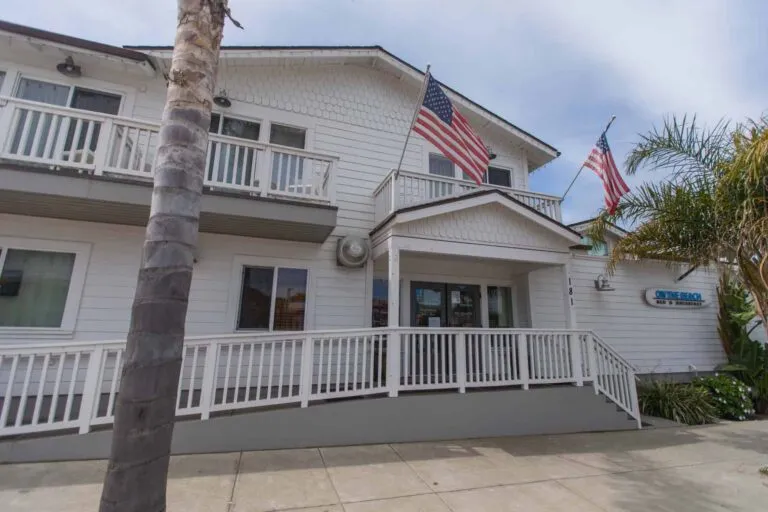 Links to On The Beach Bed & Breakfast