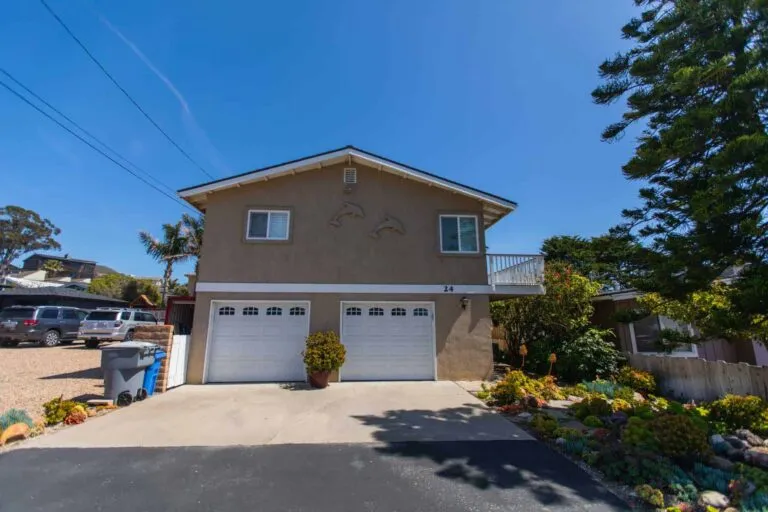 Links to Renovated, Vibrant & Lovely Home