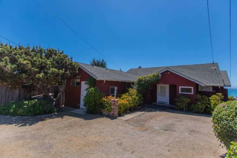 Links to Single Story Home on the Beach