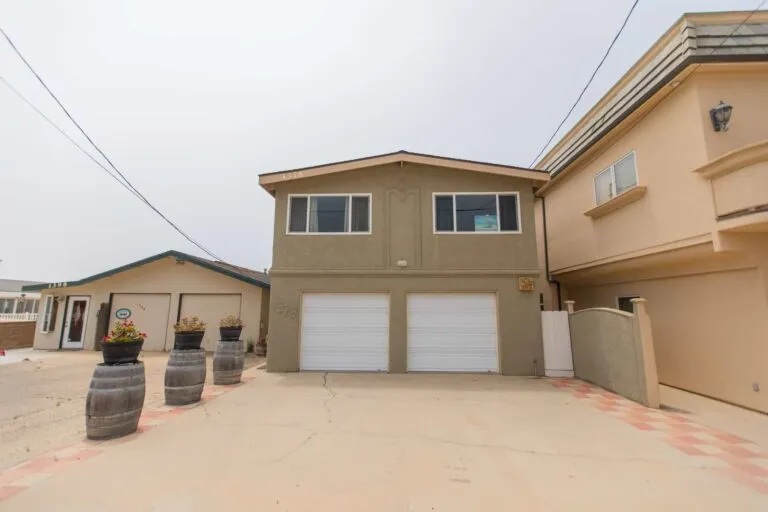 Links to Large Home on the Beach
