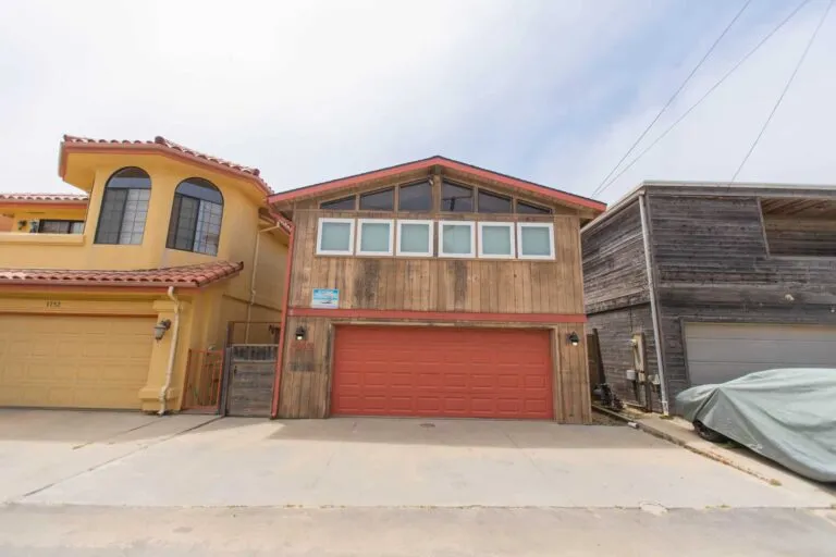 Links to Split Level Home on the Beach