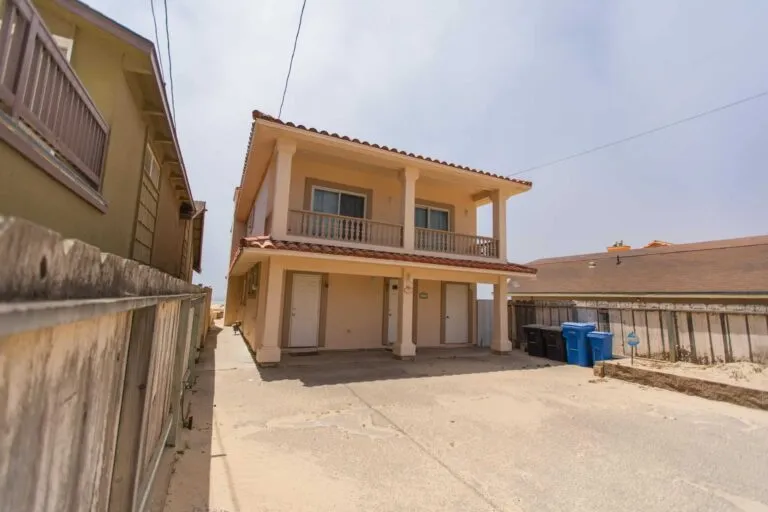 Links to Fresh Beachfront Home