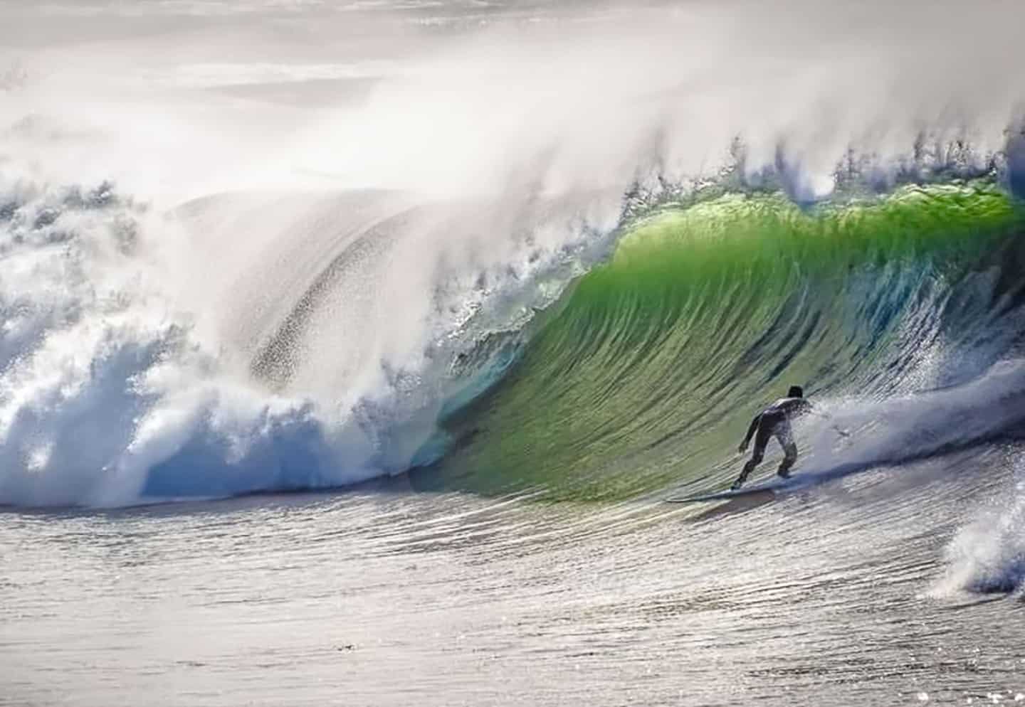 Surfing large wave