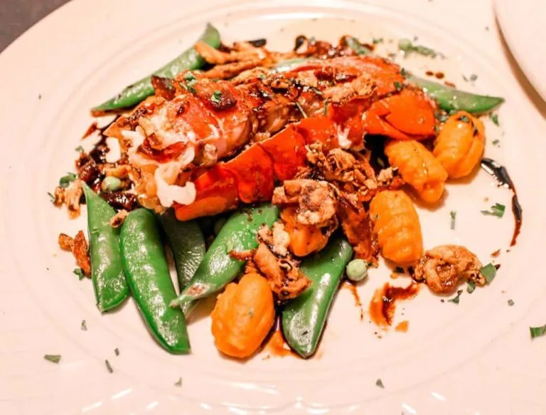 Links to Blacklake Bar & Grill