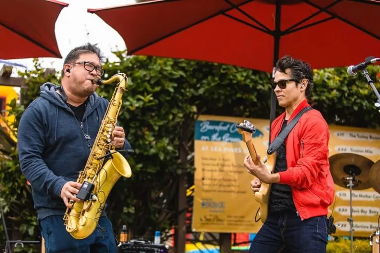 Links to Barefoot Concerts on the Green