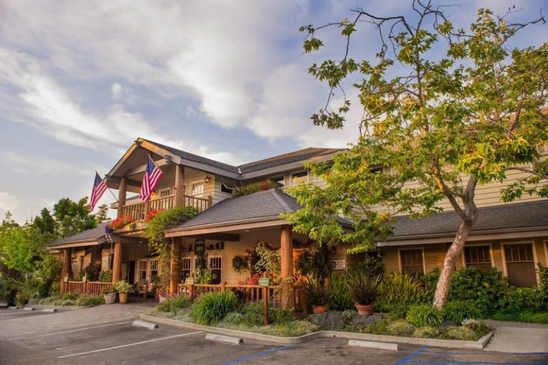 Links to Mother's Day Brunch at Cambria Pines Lodge