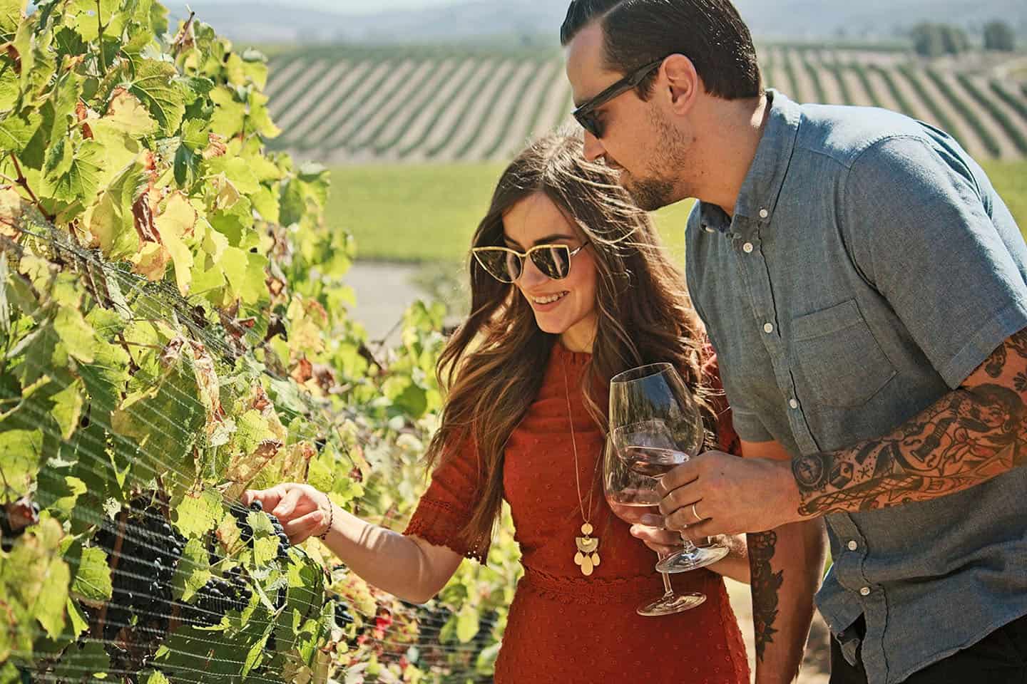 Couple La Lomita Vineyard