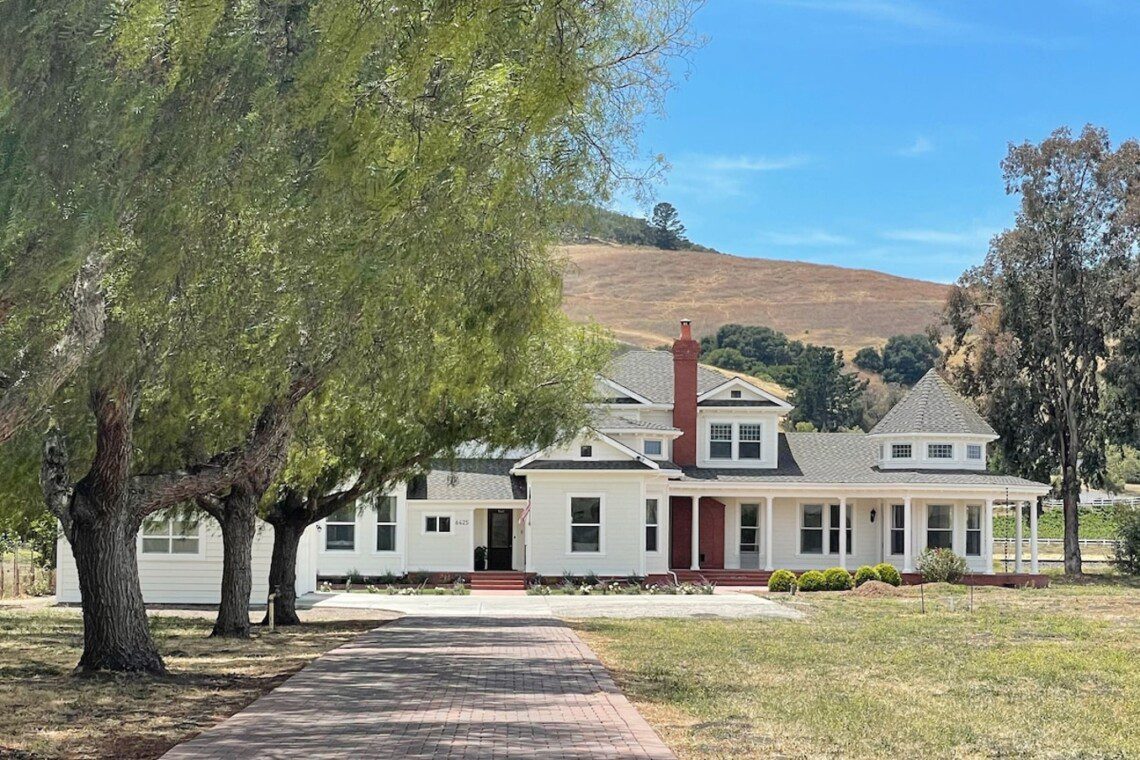 Links to Edna Estate